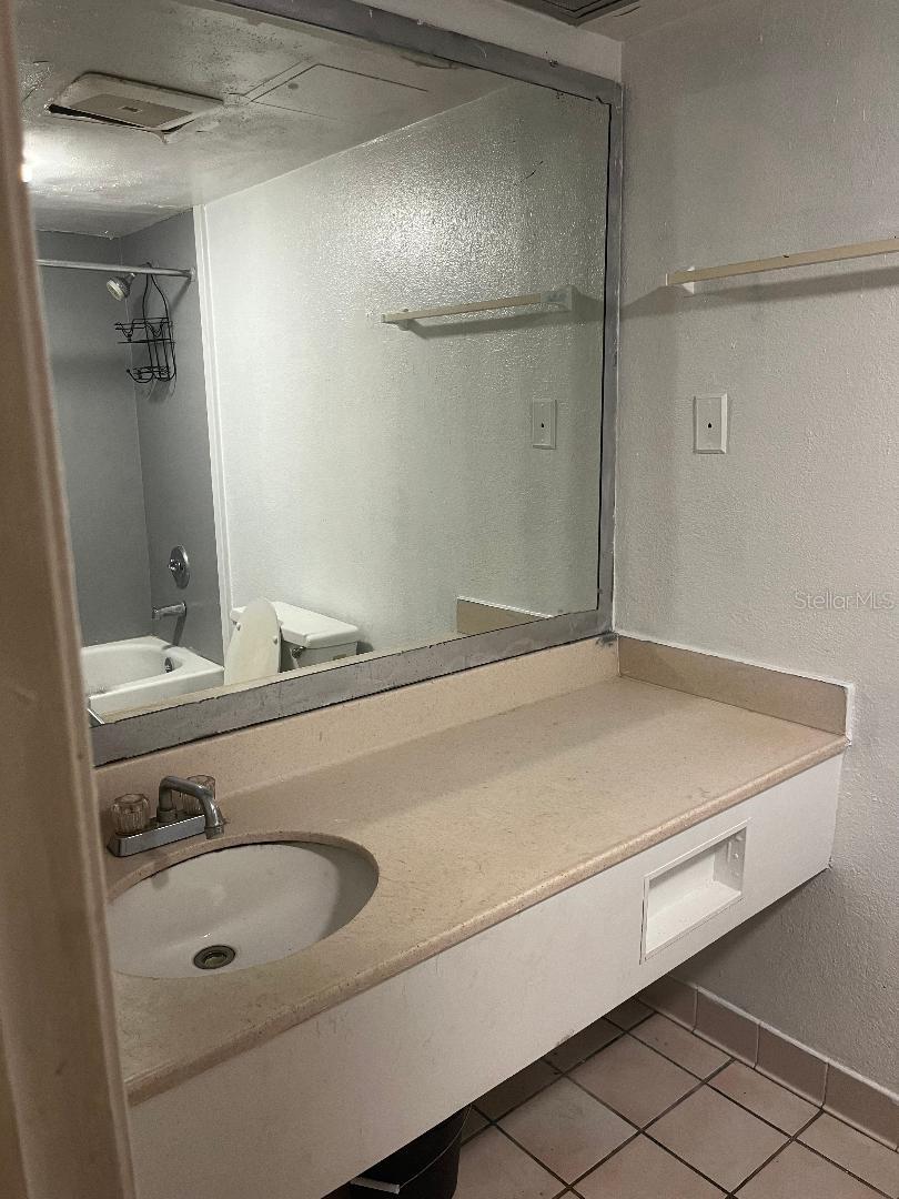 Image 7 of 15 For 8421 Orange Blossom Trail 303