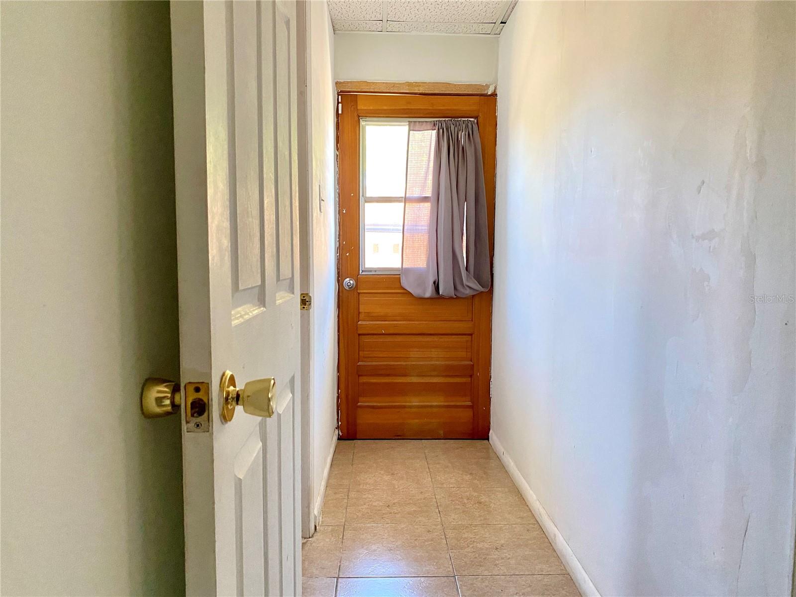Image 4 of 10 For 607 Forrest Avenue A
