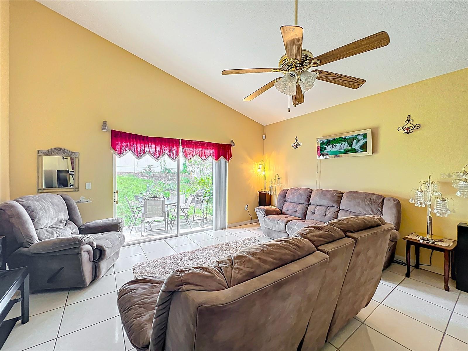 Image 15 of 52 For 7939 Riffle Lane