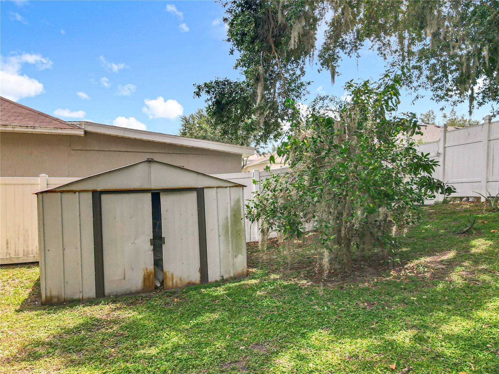 Image 43 of 52 For 7939 Riffle Lane