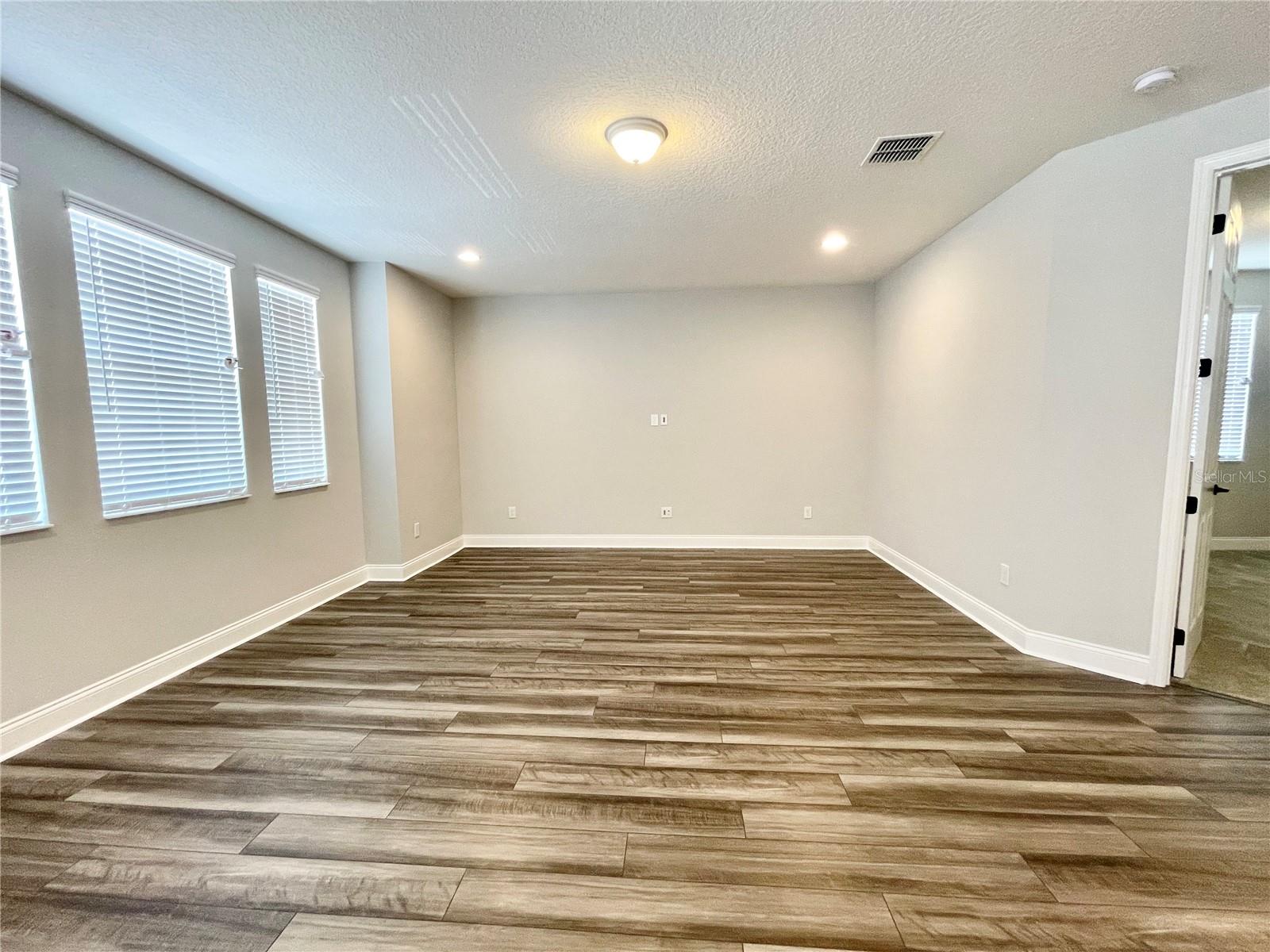 Image 31 of 43 For 13773 Werrington Drive