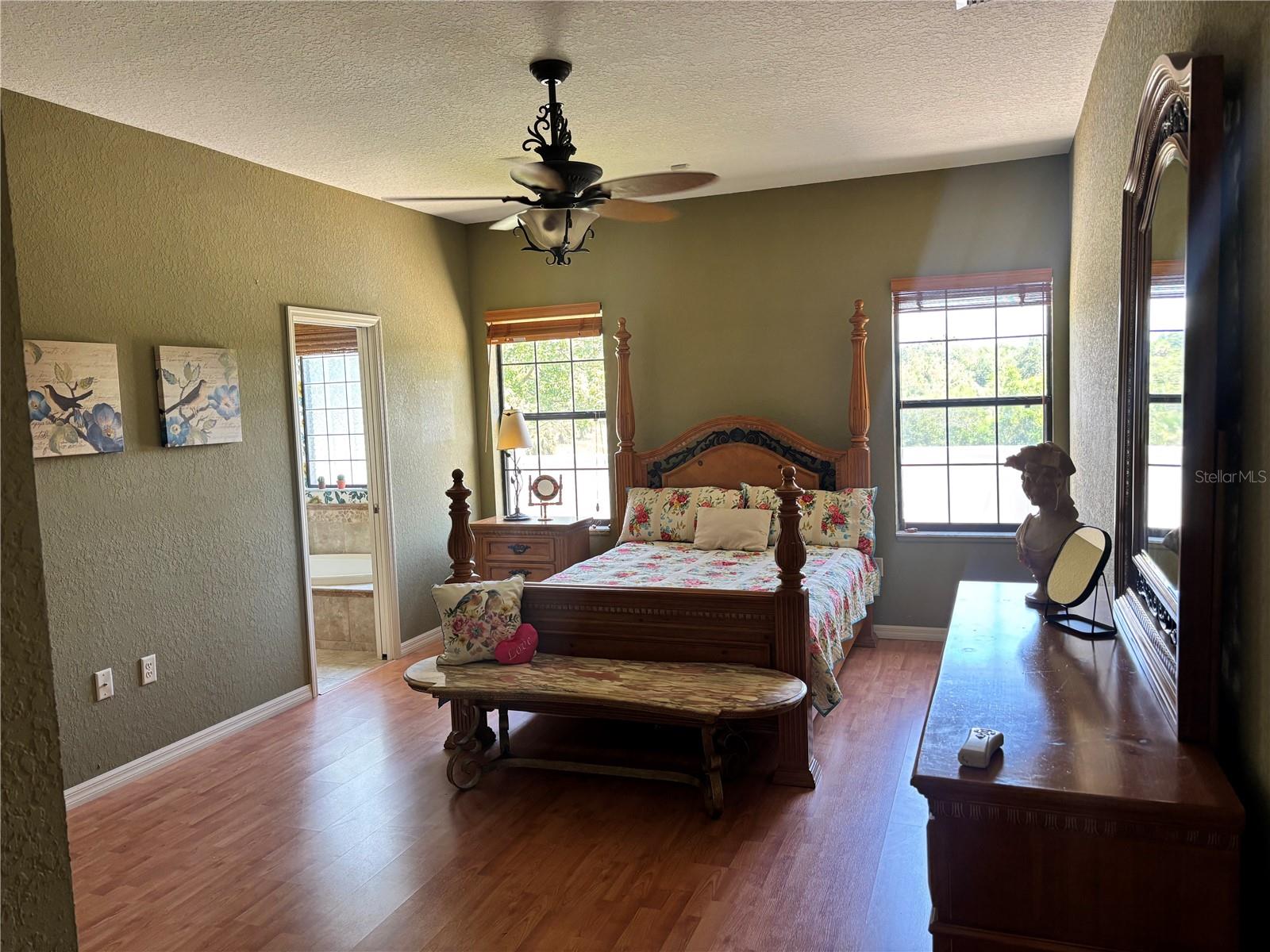 Image 16 of 45 For 22139 Scenic Ridge Court