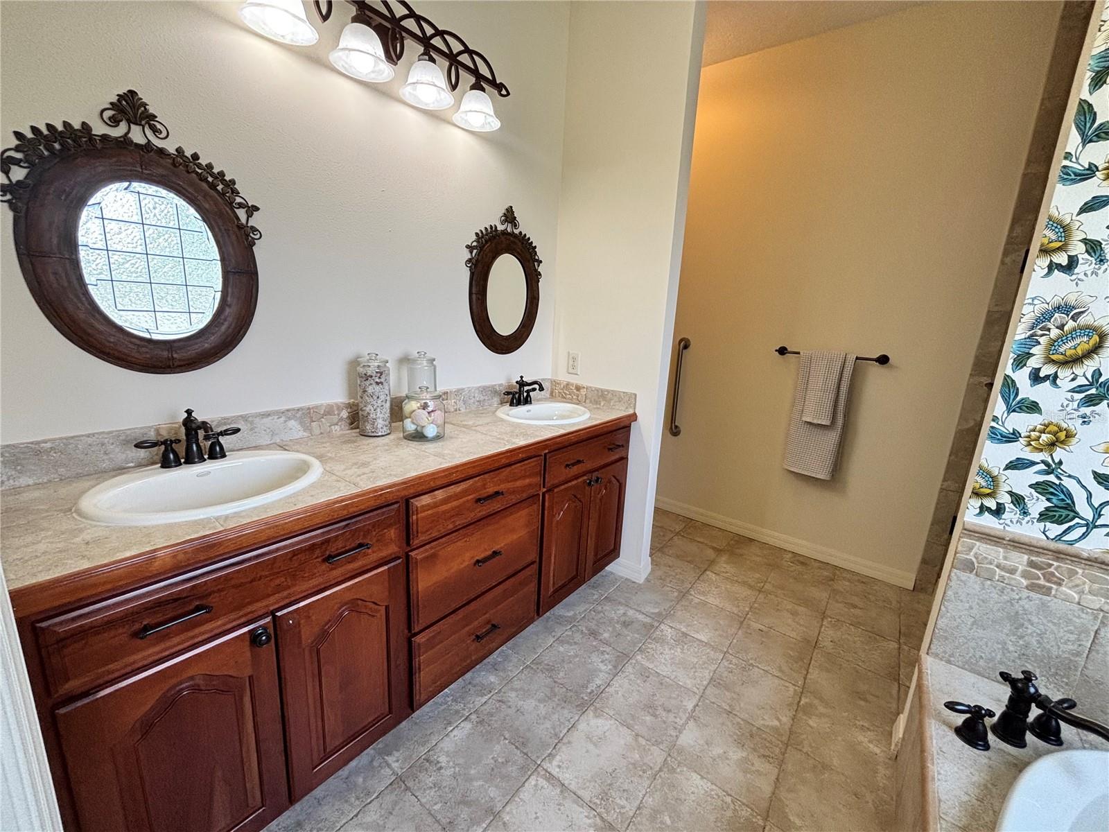 Image 19 of 45 For 22139 Scenic Ridge Court