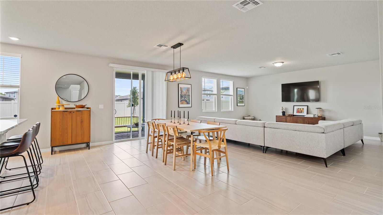 Image 11 of 36 For 5291 Meredrew Lane