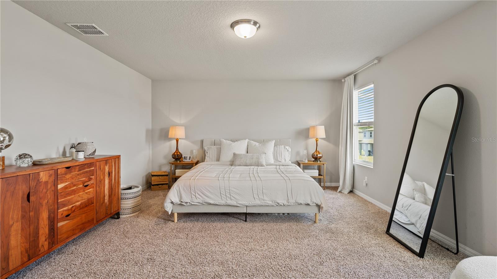 Image 18 of 36 For 5291 Meredrew Lane
