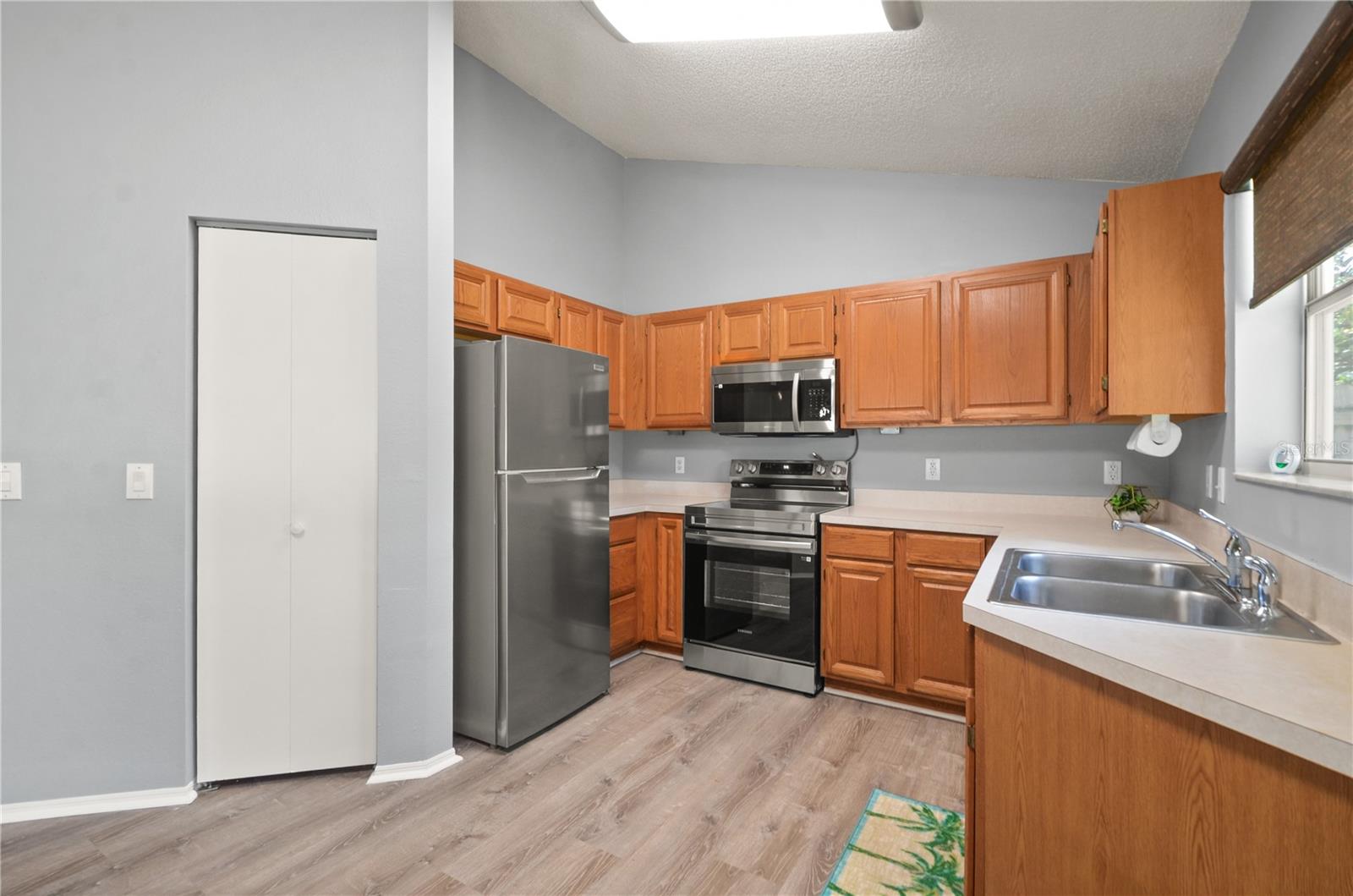 Image 10 of 25 For 10473 Glassborough Drive