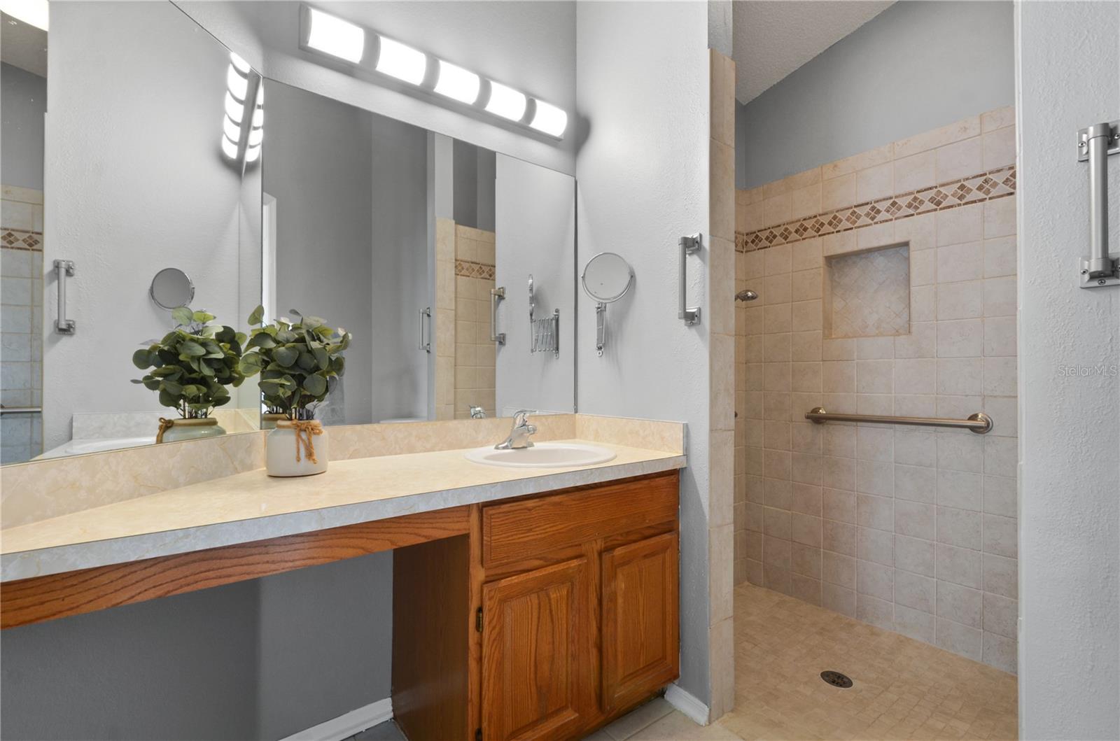 Image 15 of 25 For 10473 Glassborough Drive