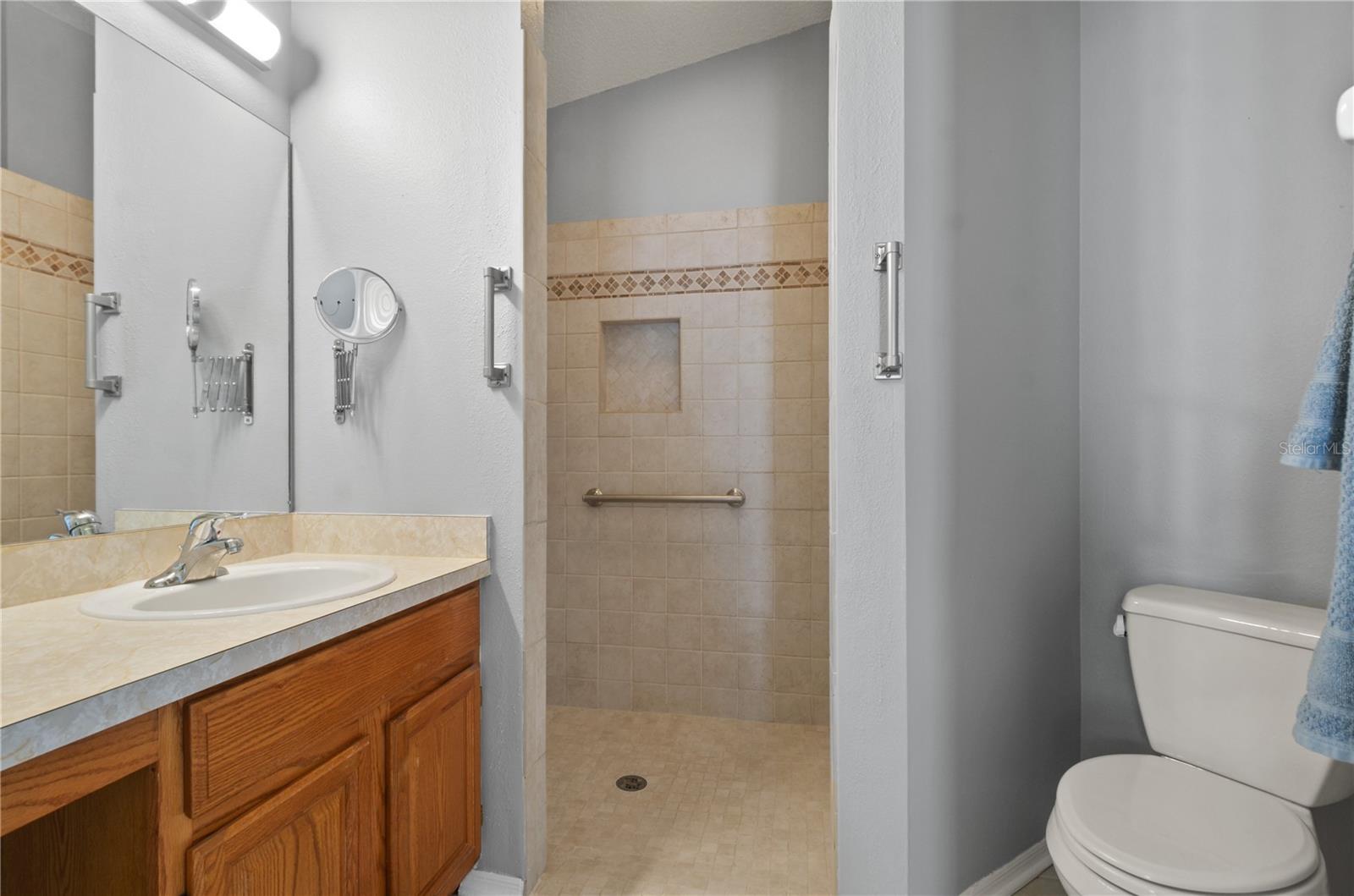 Image 16 of 25 For 10473 Glassborough Drive