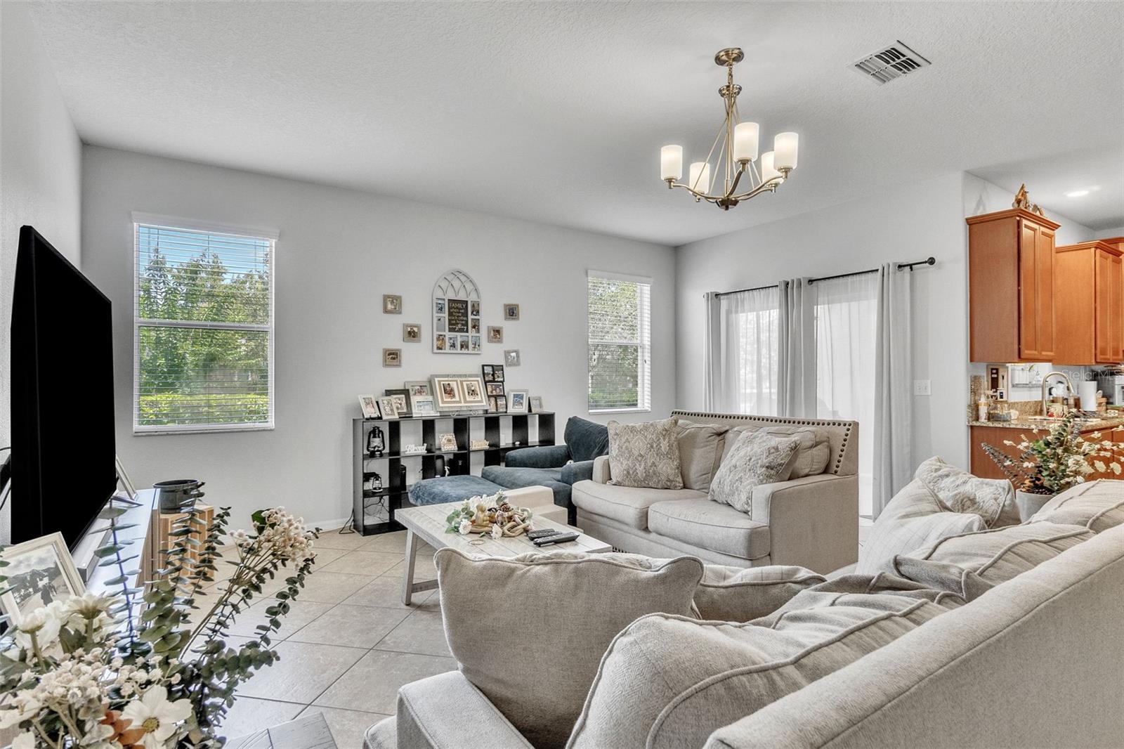 Image 8 of 37 For 3256 Rodrick Circle