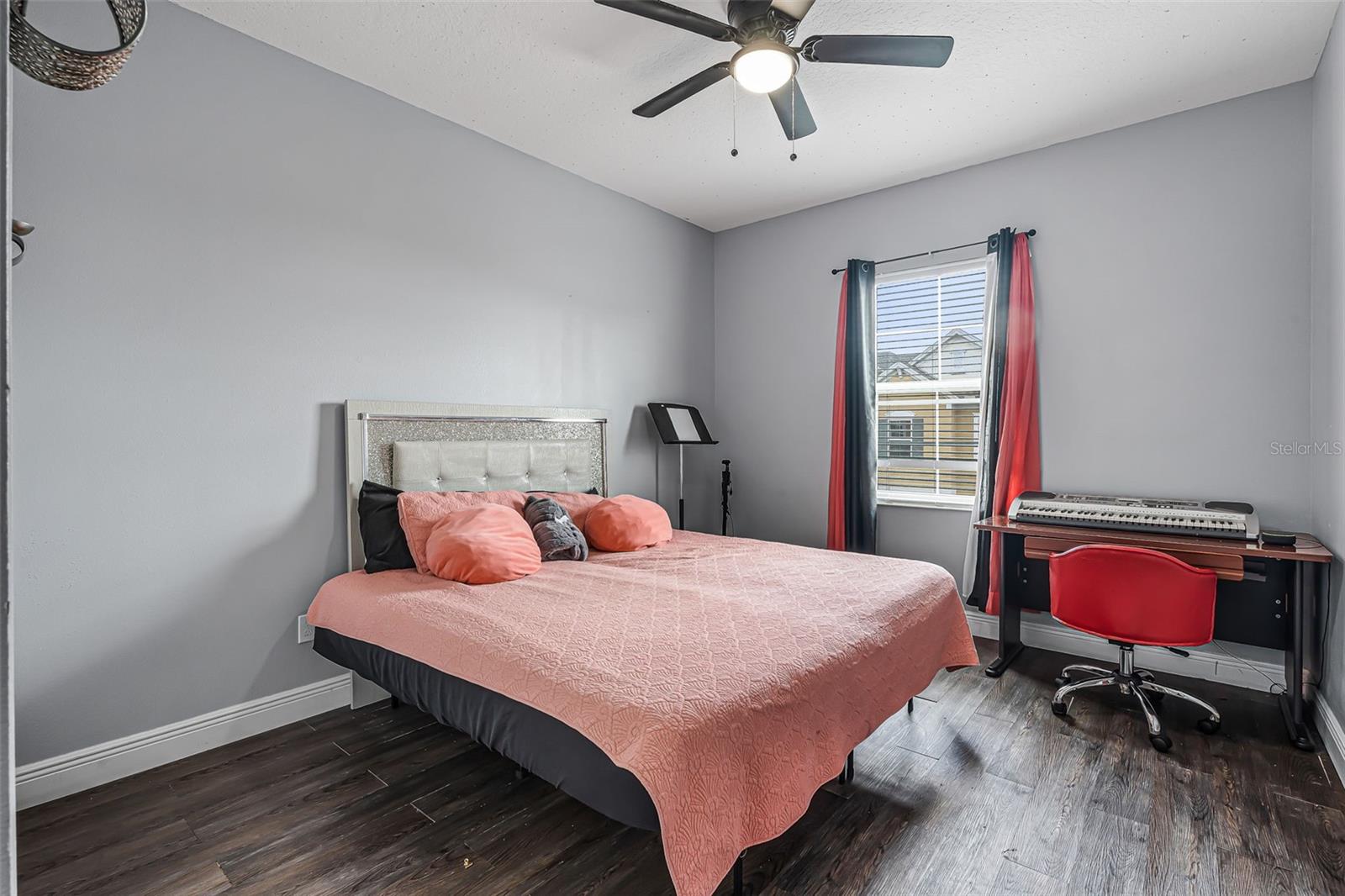 Image 13 of 54 For 17453 Chateau Pine Way