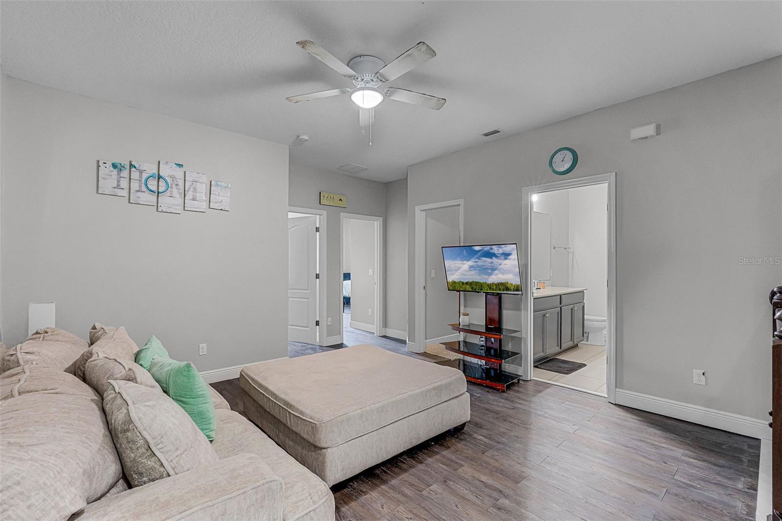 Image 20 of 54 For 17453 Chateau Pine Way