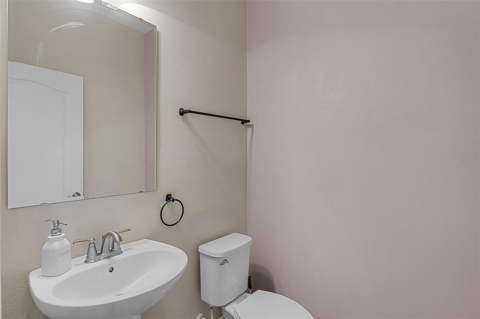 Image 30 of 54 For 17453 Chateau Pine Way