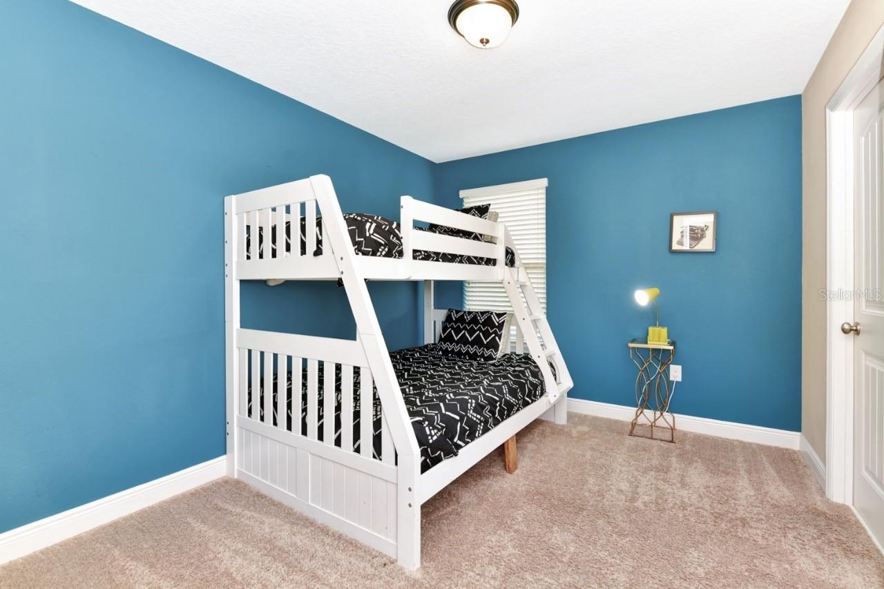 Image 24 of 49 For 4123 Oaktree Drive