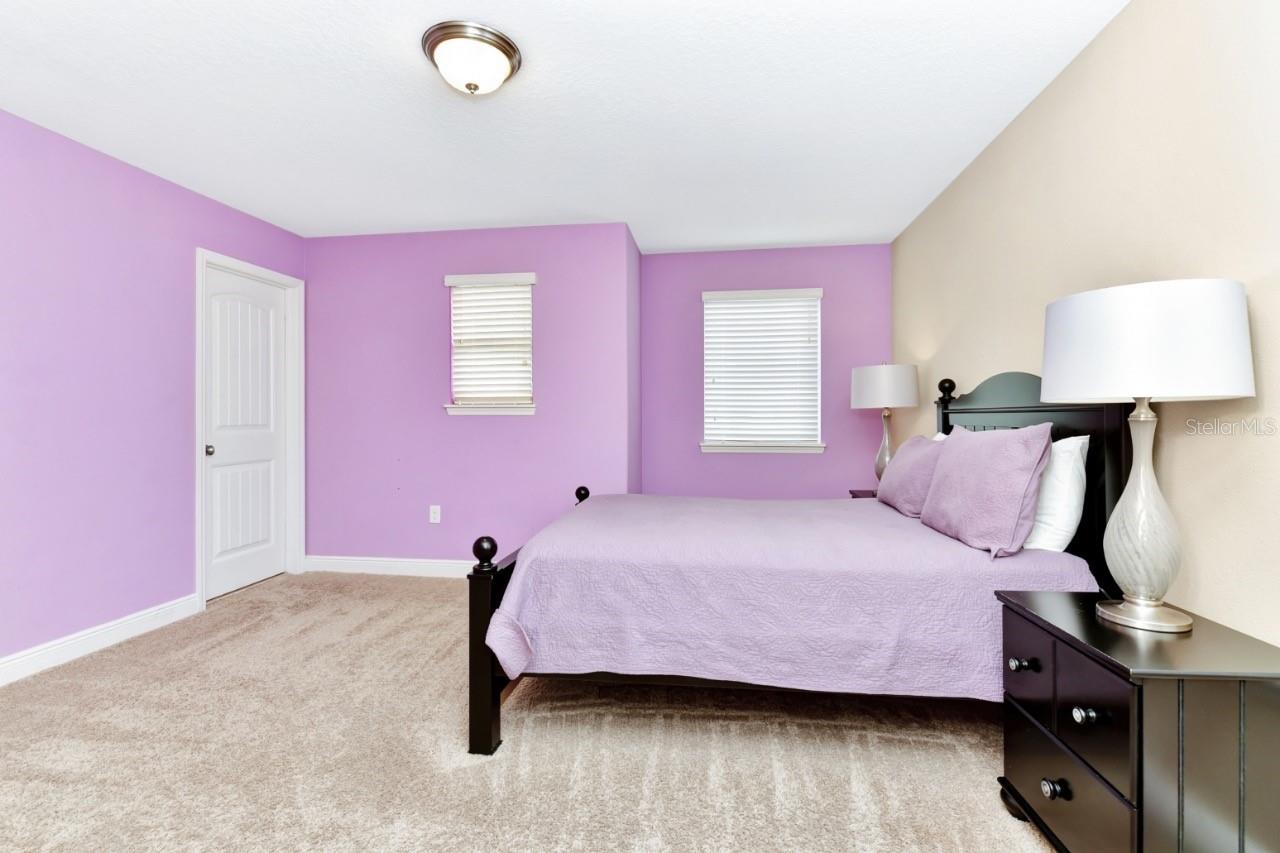 Image 26 of 49 For 4123 Oaktree Drive