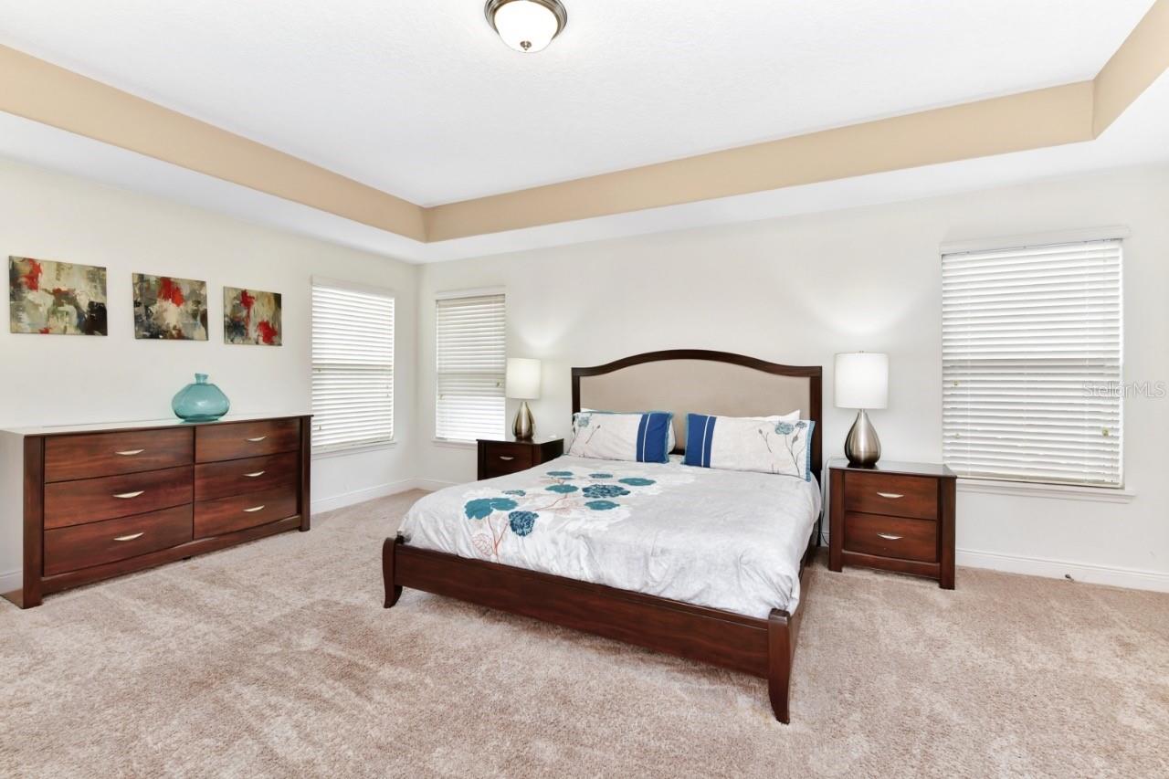 Image 33 of 49 For 4123 Oaktree Drive