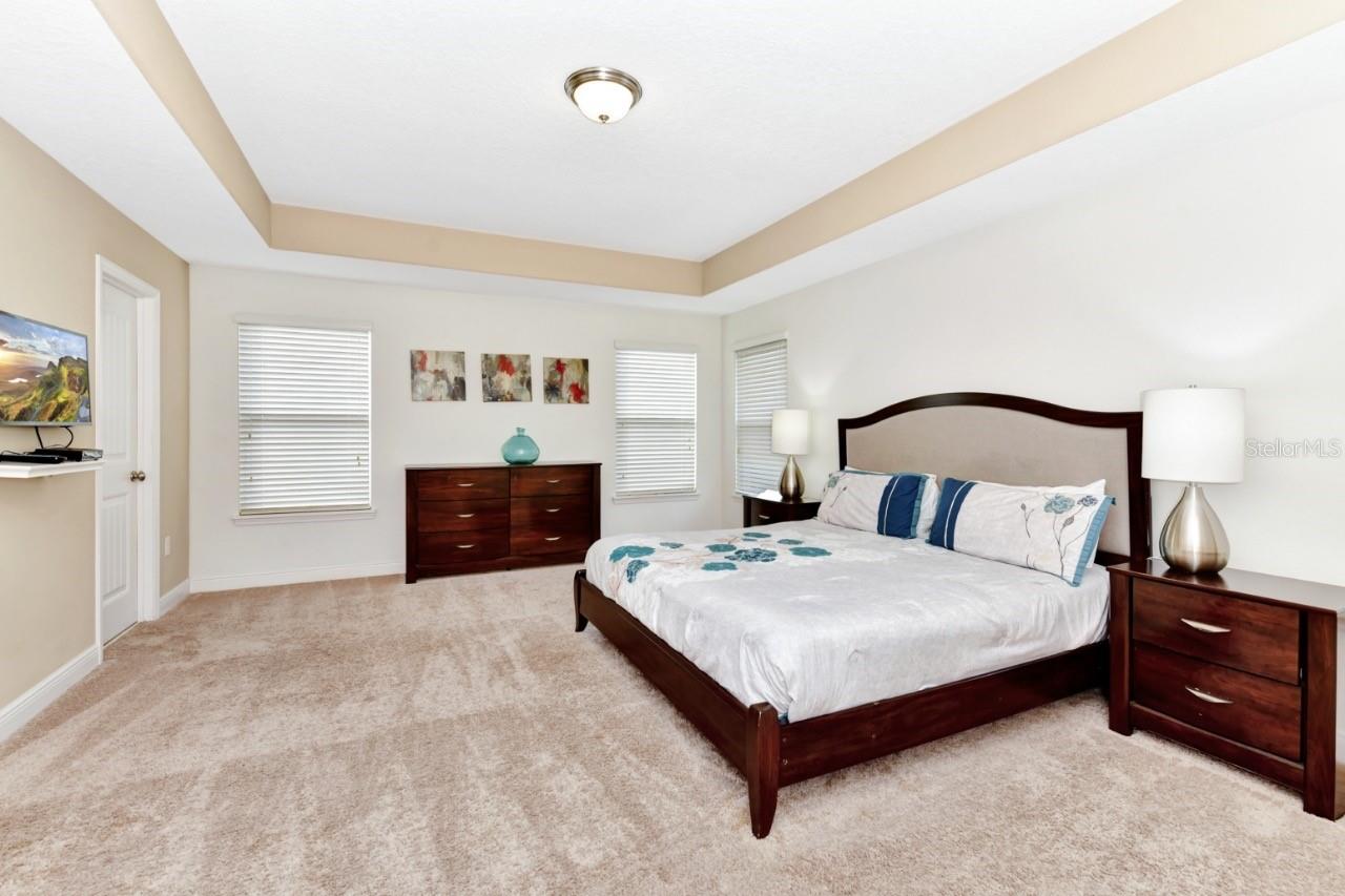 Image 34 of 49 For 4123 Oaktree Drive