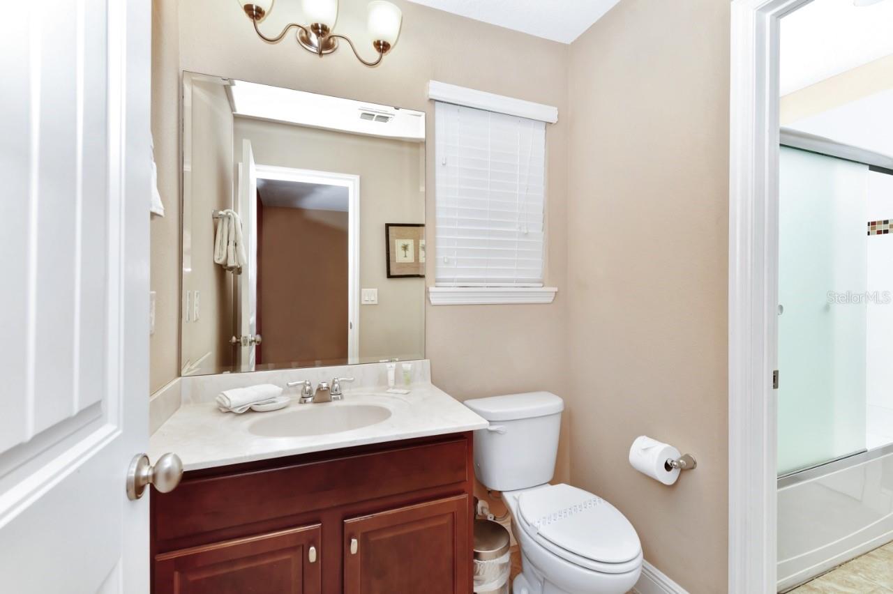 Image 44 of 49 For 4123 Oaktree Drive