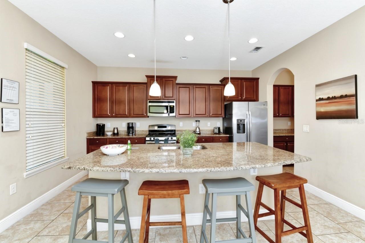 Image 5 of 49 For 4123 Oaktree Drive