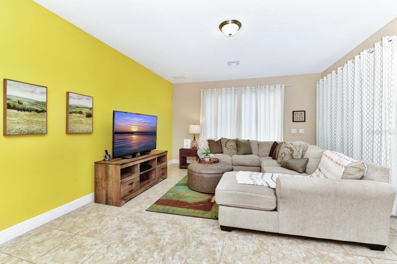 Image 8 of 49 For 4123 Oaktree Drive