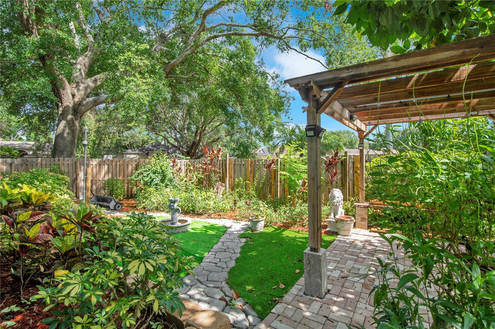 Image 4 of 32 For 2794 Cullens Court