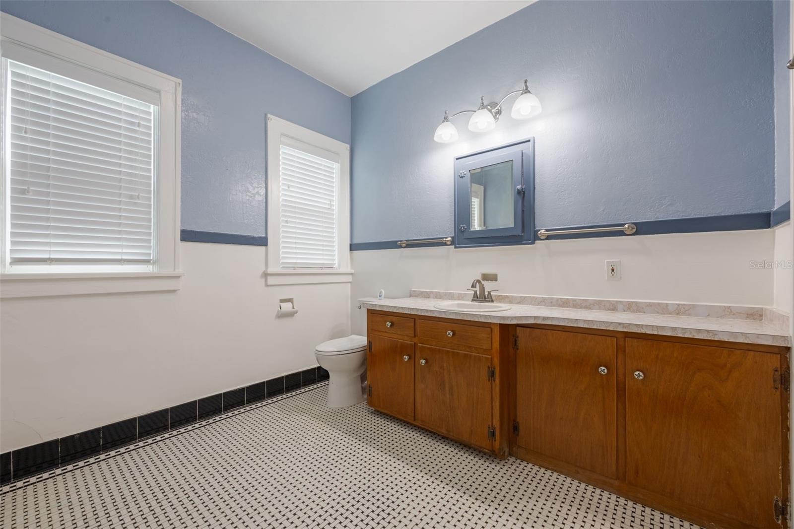 Image 39 of 71 For 2101 Lily Court