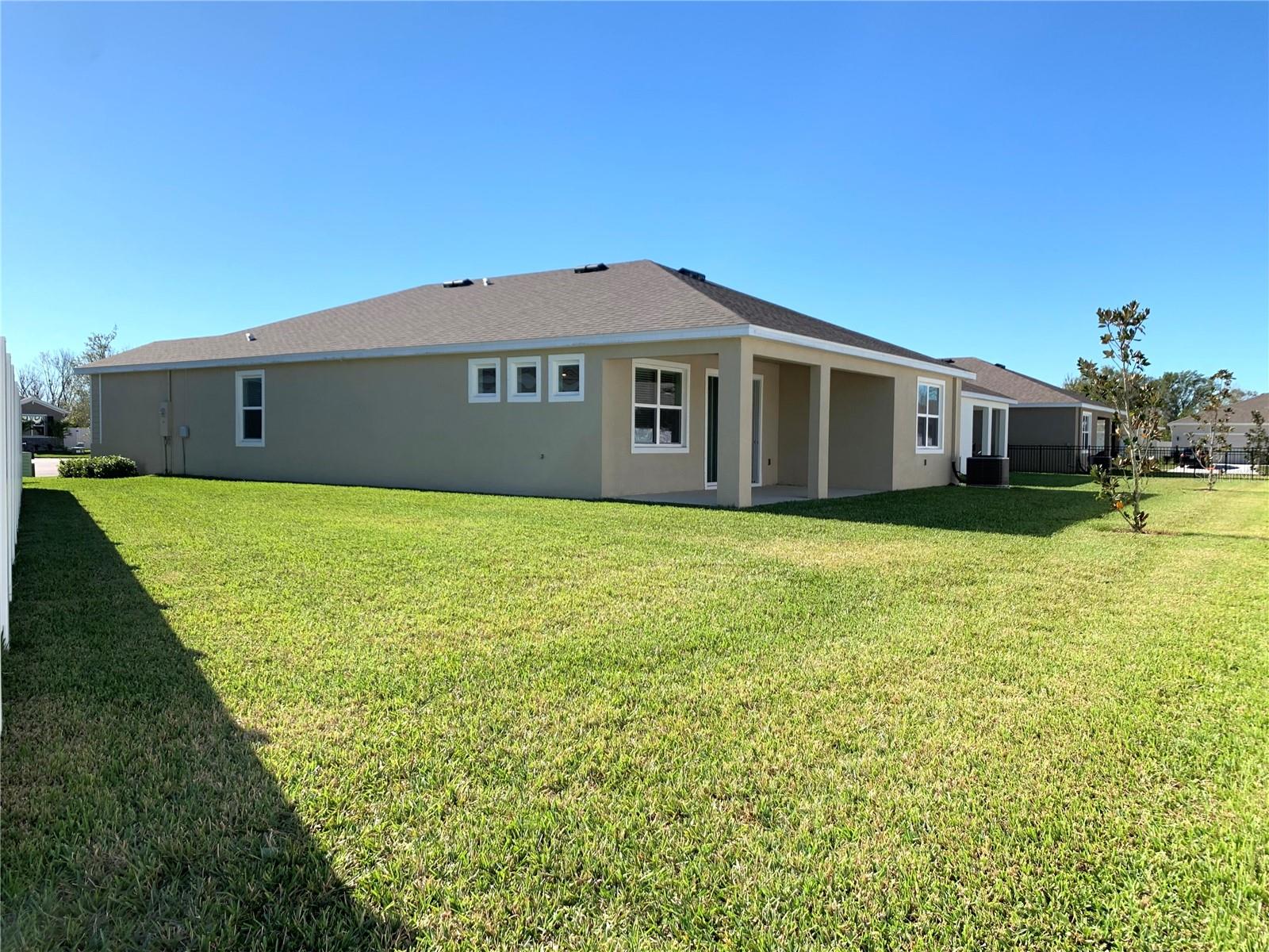 Image 21 of 25 For 13374 Waterleaf Garden Circle