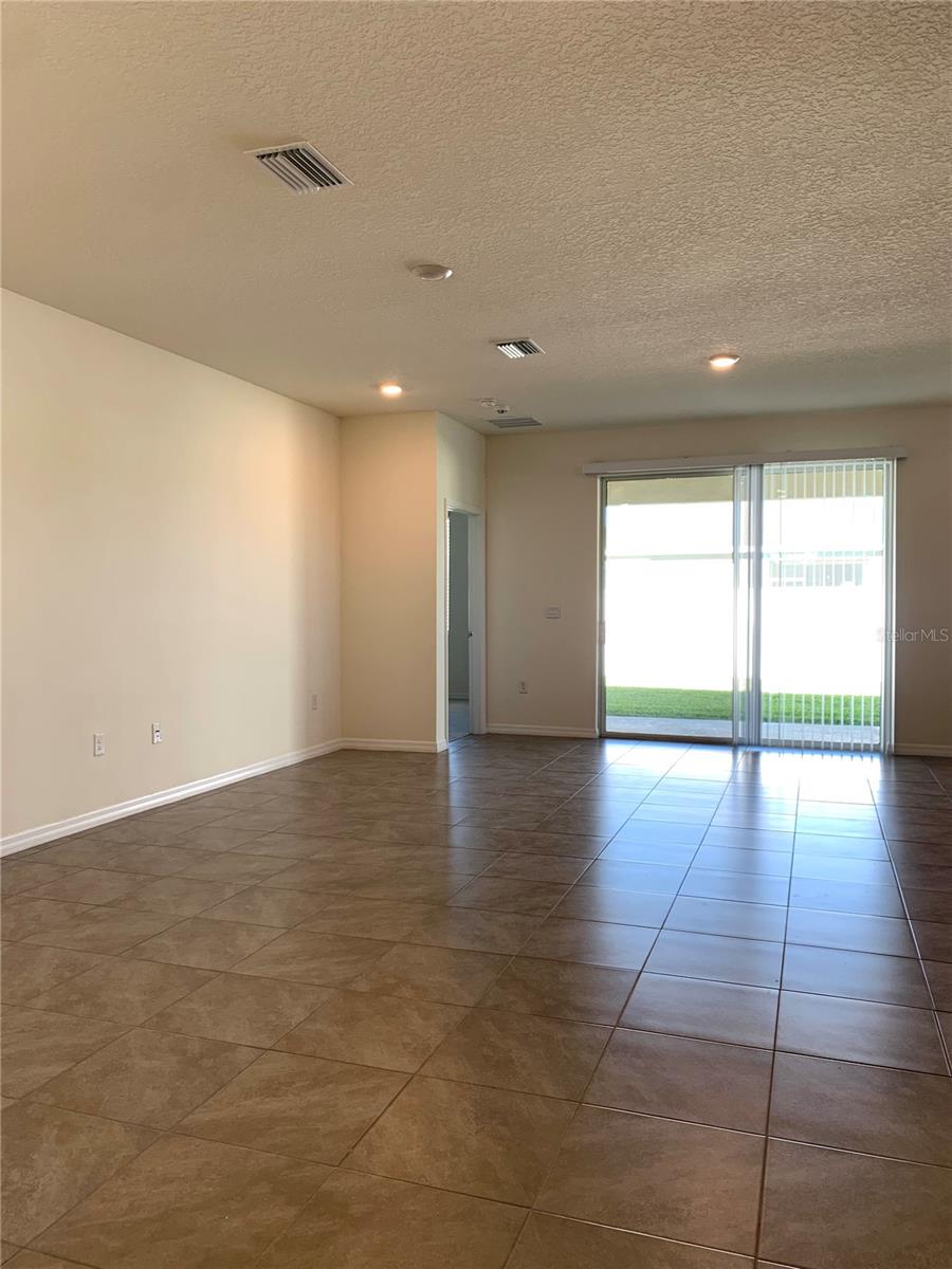 Image 5 of 25 For 13374 Waterleaf Garden Circle