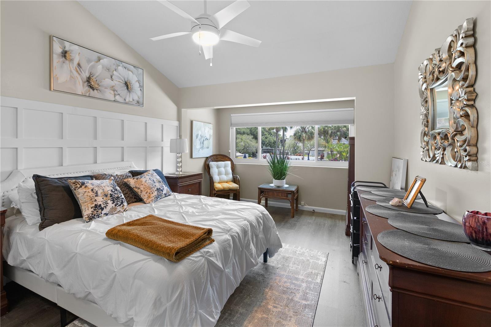 Listing photo id 8 for 4203 Fairway Run Na