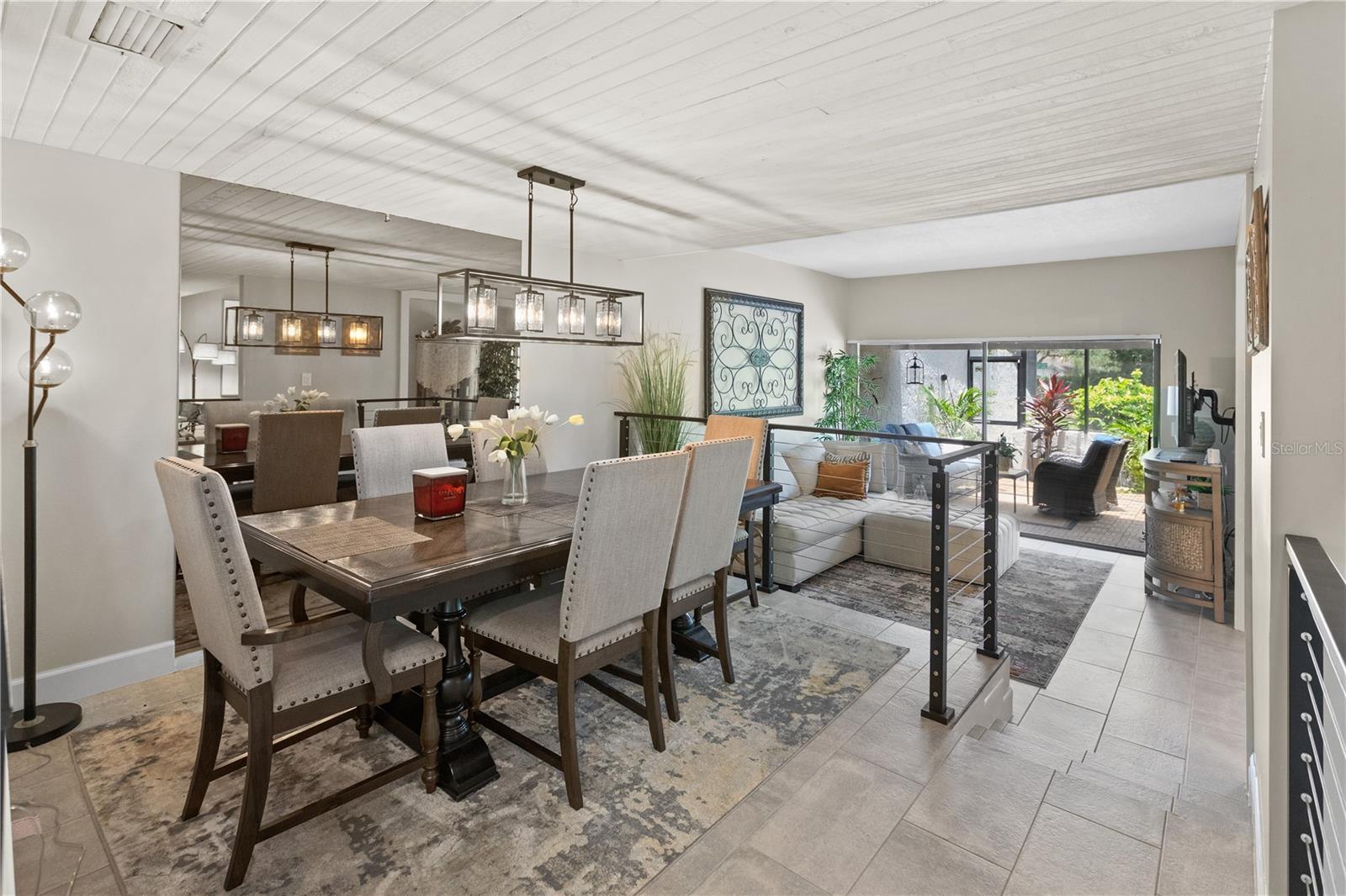 Listing photo id 1 for 4203 Fairway Run Na