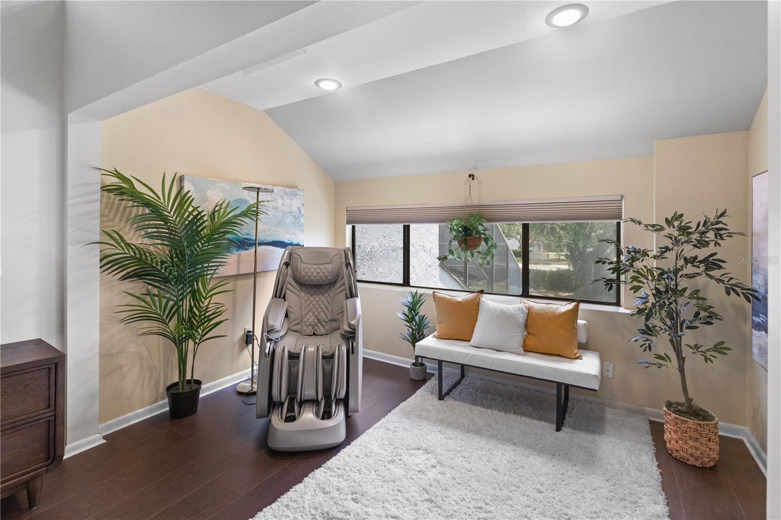 Listing photo id 6 for 4203 Fairway Run Na