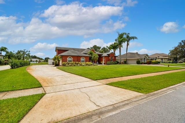 Image 3 of 52 For 5306 Crane Hill Court