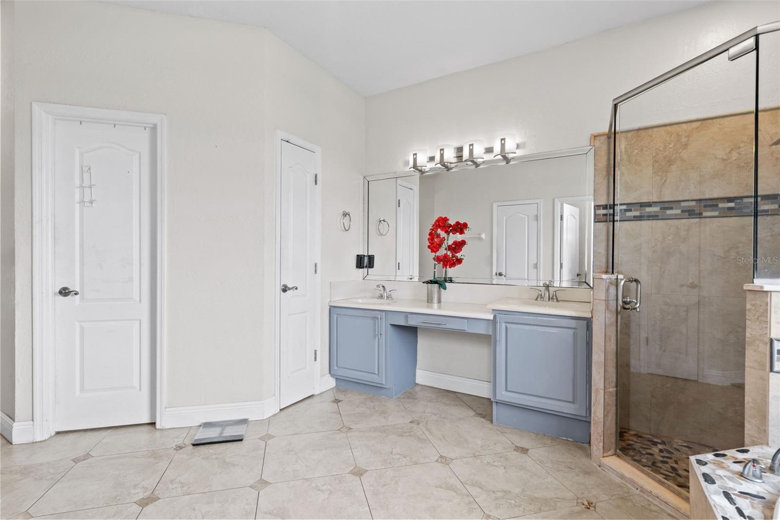 Image 41 of 52 For 5306 Crane Hill Court