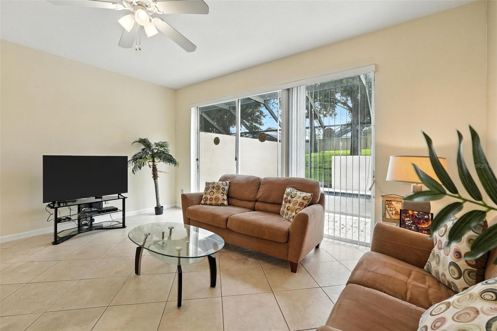 Image 14 of 41 For 2409 Silver Palm Drive