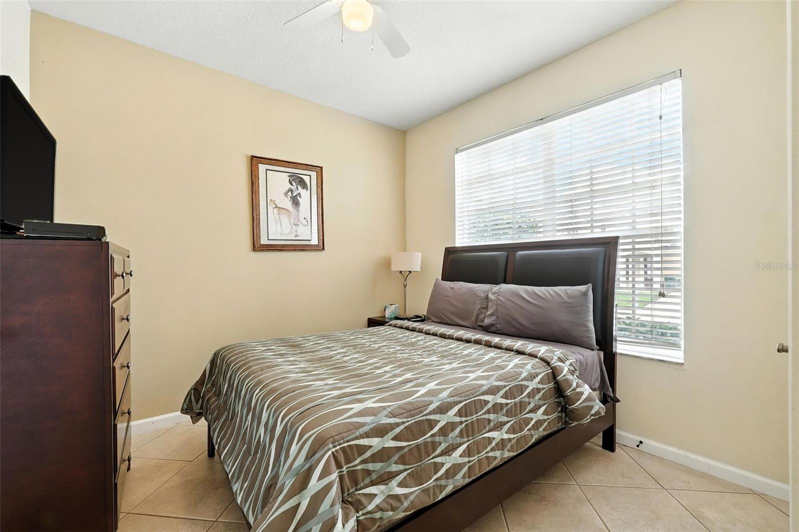 Image 23 of 41 For 2409 Silver Palm Drive