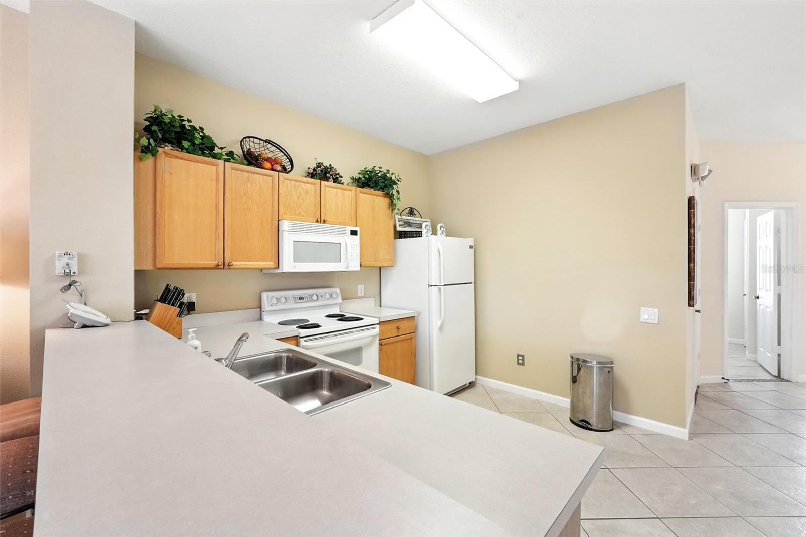 Image 9 of 41 For 2409 Silver Palm Drive