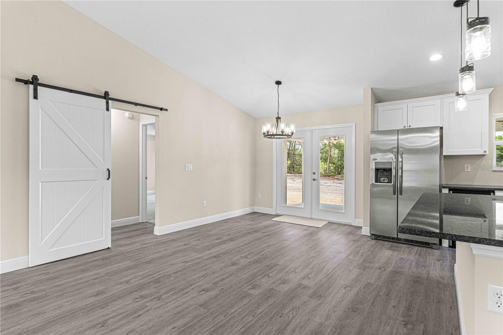 Image 13 of 43 For 12756 80 Street