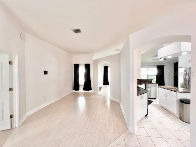 Image 5 of 19 For 1652 Houston Drive