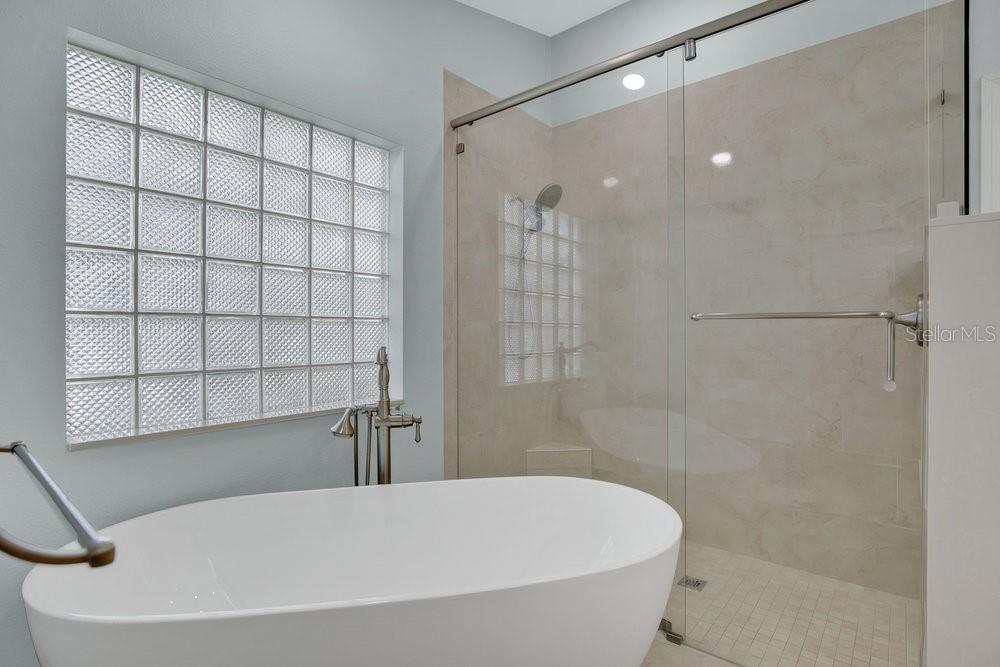 Image 4 of 44 For 2250 Blossomwood Drive