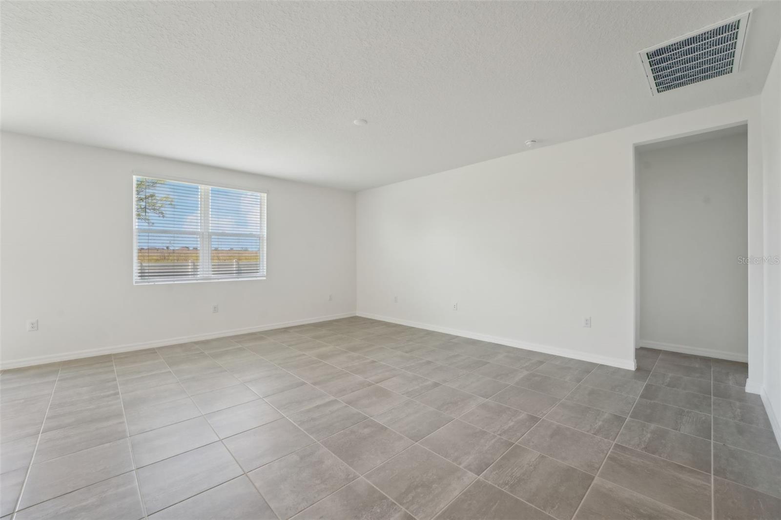 Image 14 of 37 For 1349 Oak Valley Drive
