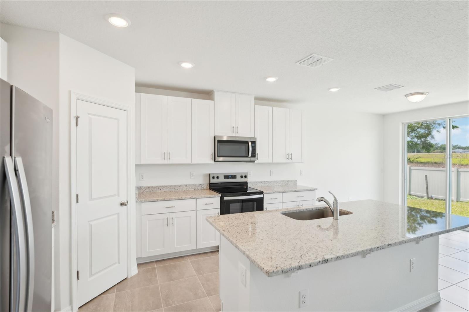 Image 18 of 37 For 1349 Oak Valley Drive