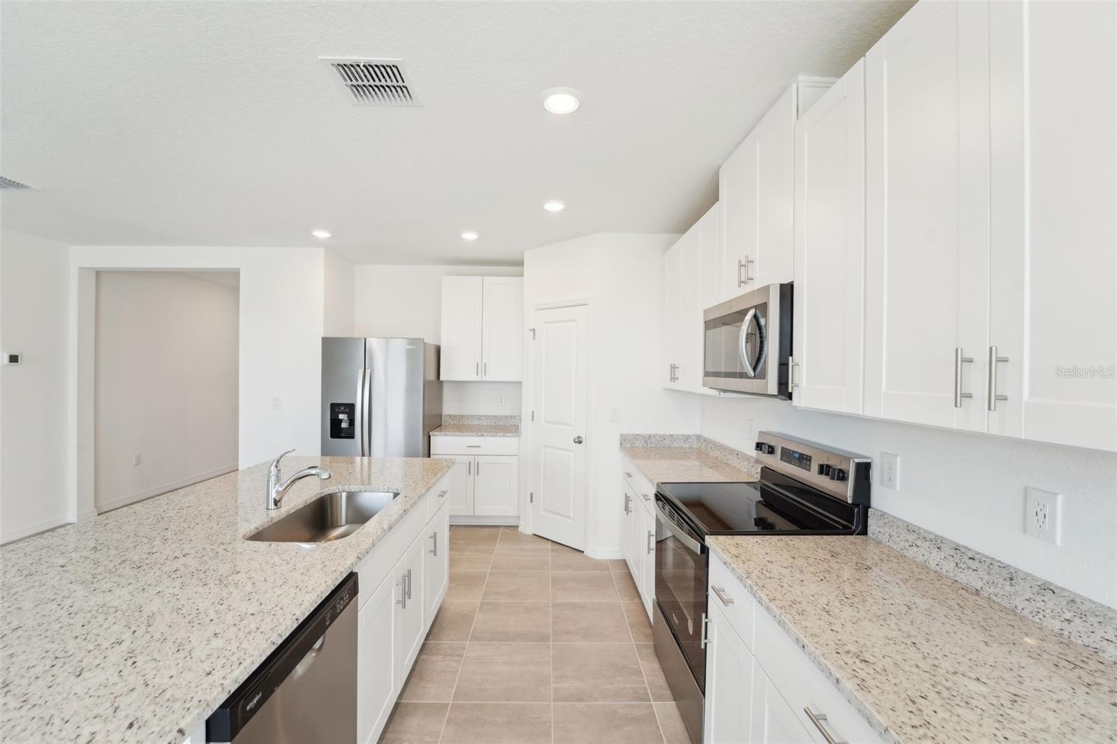 Image 19 of 37 For 1349 Oak Valley Drive