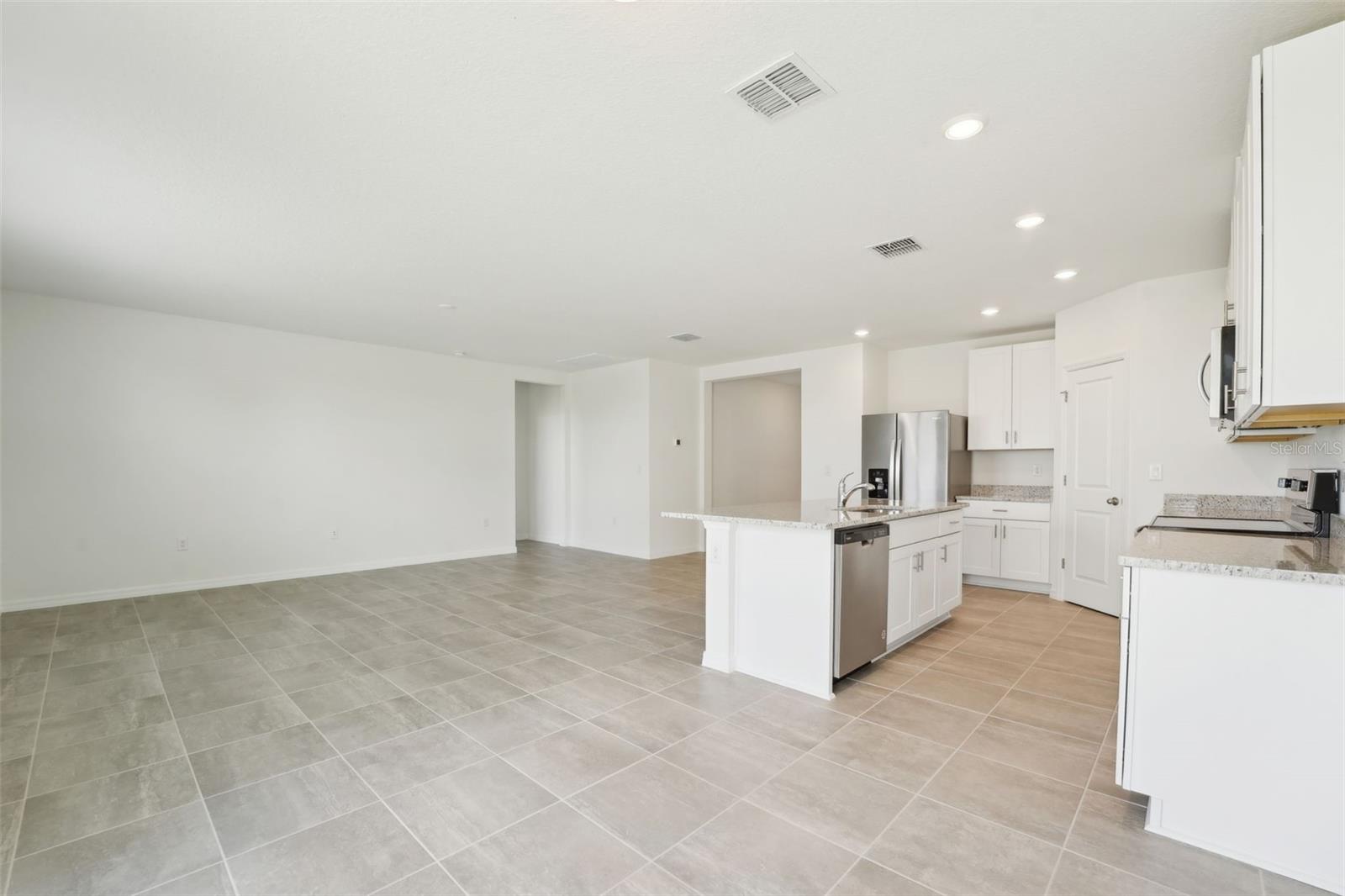 Image 4 of 37 For 1349 Oak Valley Drive