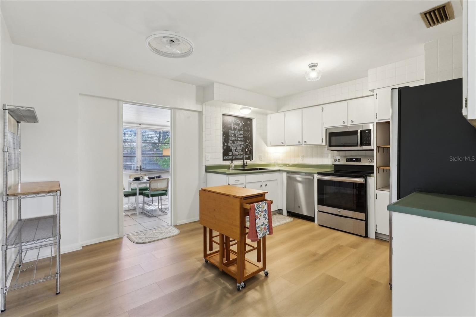 Image 12 of 28 For 1656 Brentlawn Street