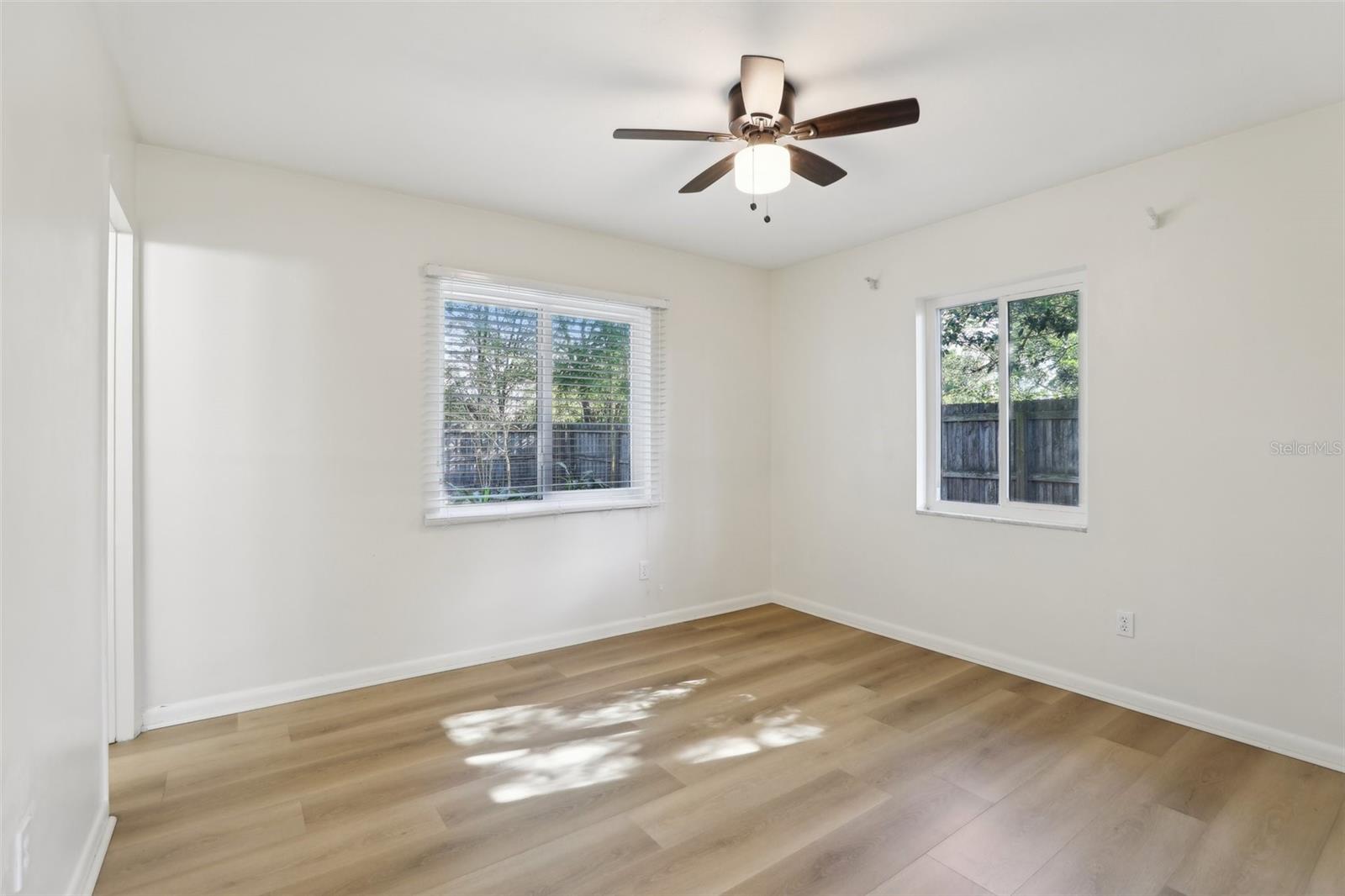 Image 16 of 28 For 1656 Brentlawn Street