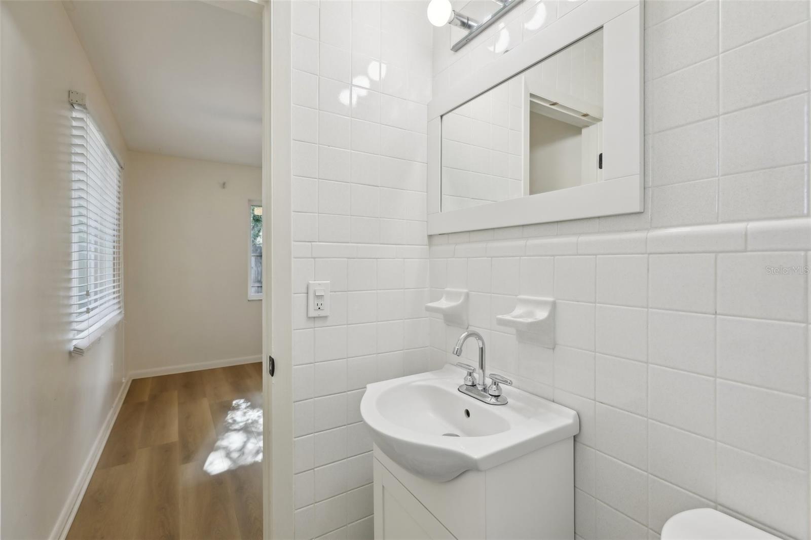 Image 20 of 28 For 1656 Brentlawn Street