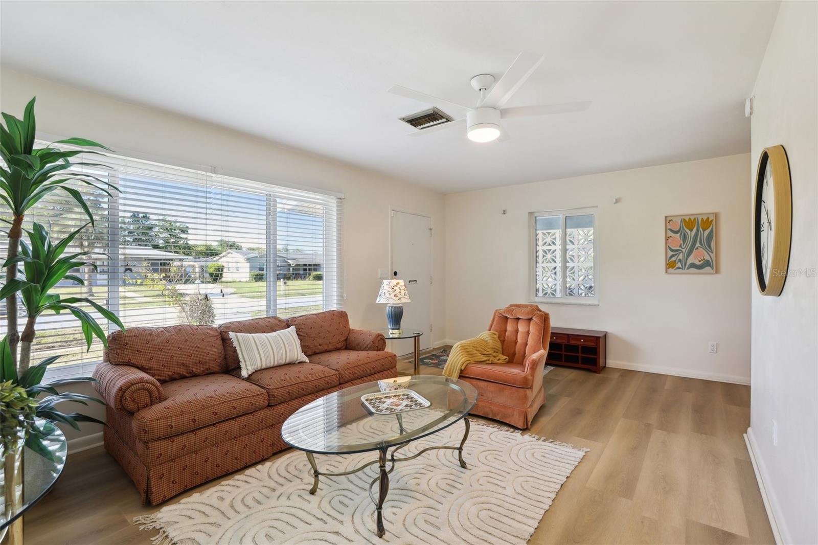 Image 5 of 28 For 1656 Brentlawn Street