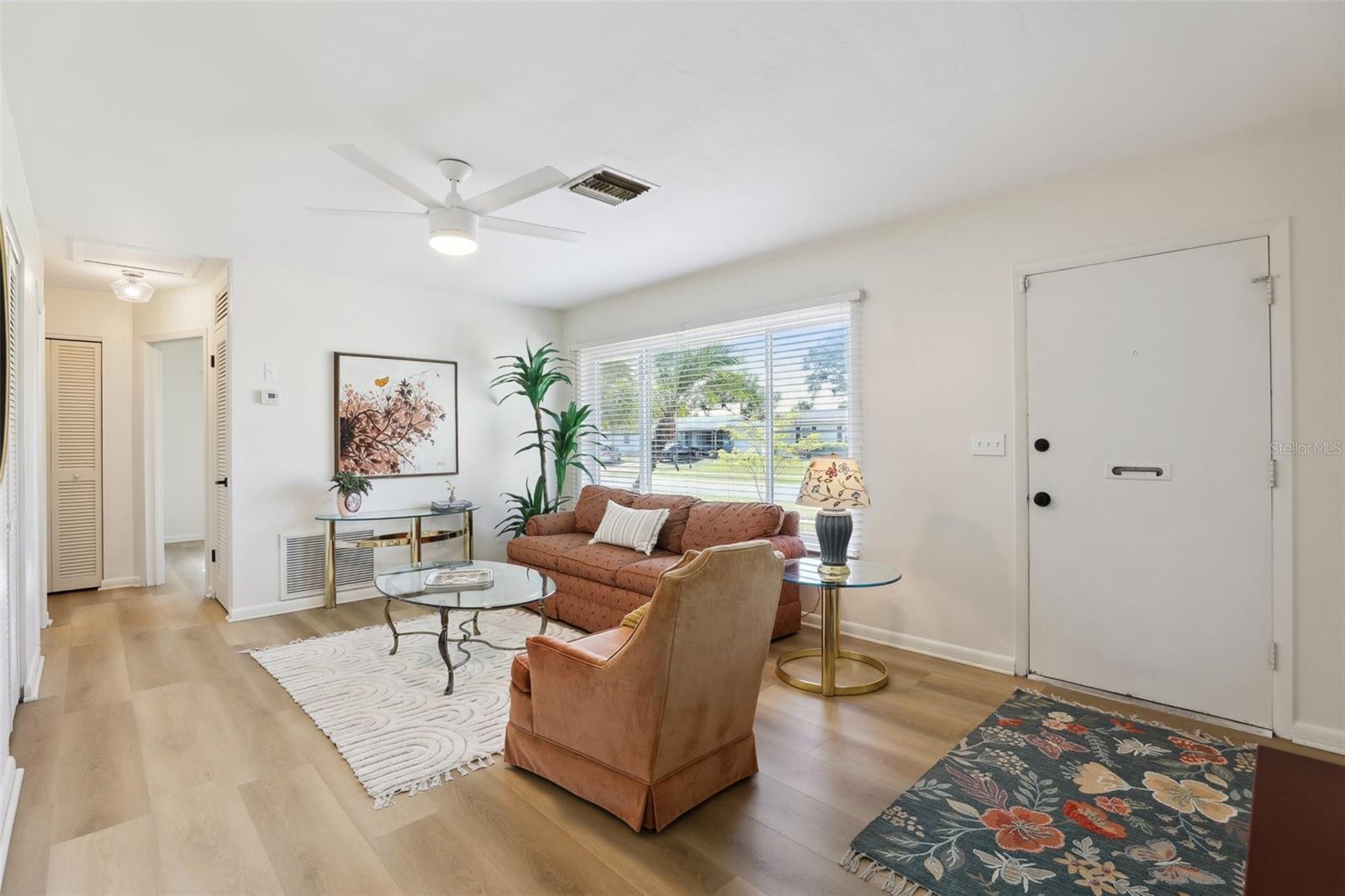 Image 7 of 28 For 1656 Brentlawn Street