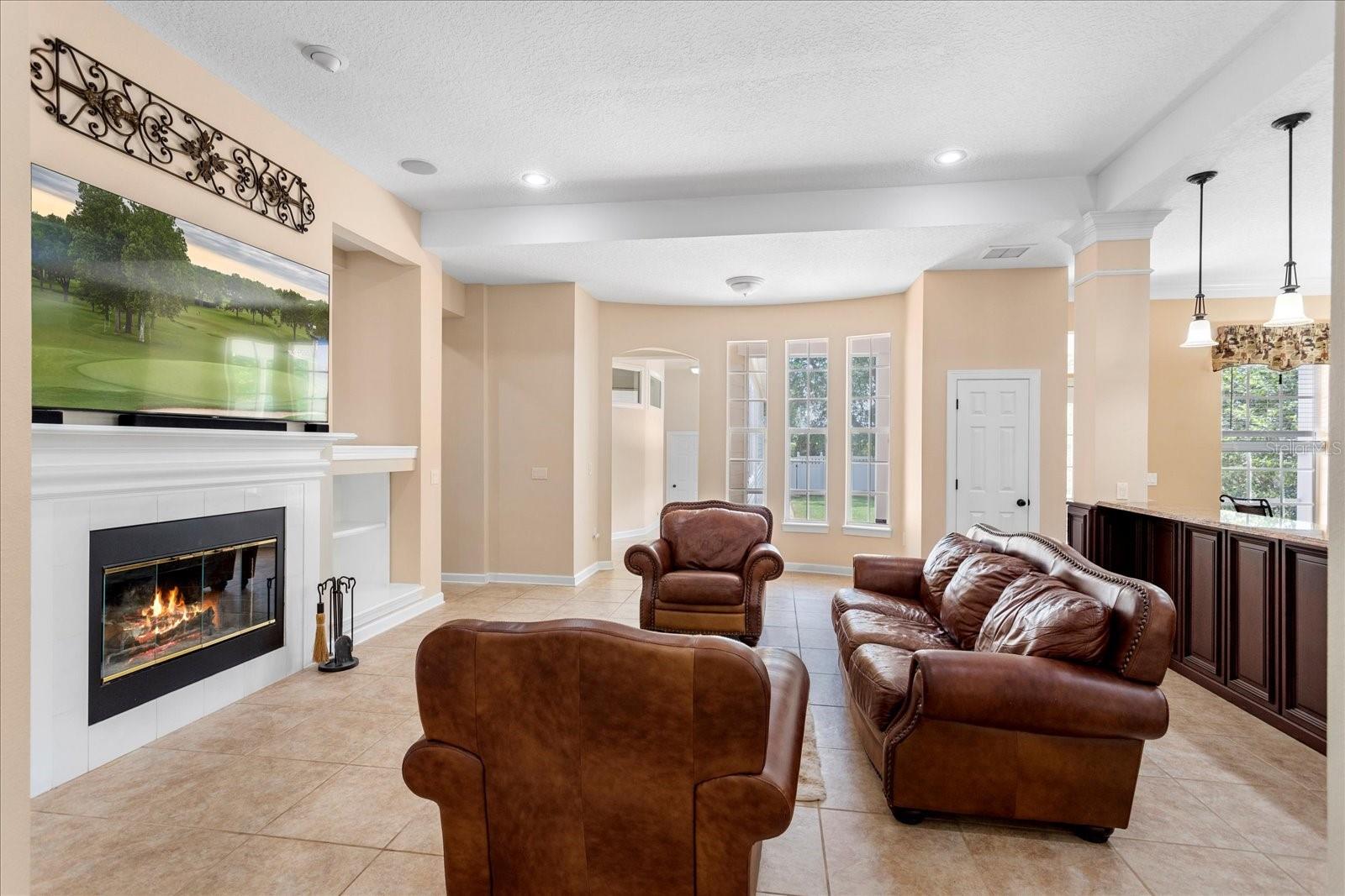 Image 14 of 52 For 922 Jasmine Street