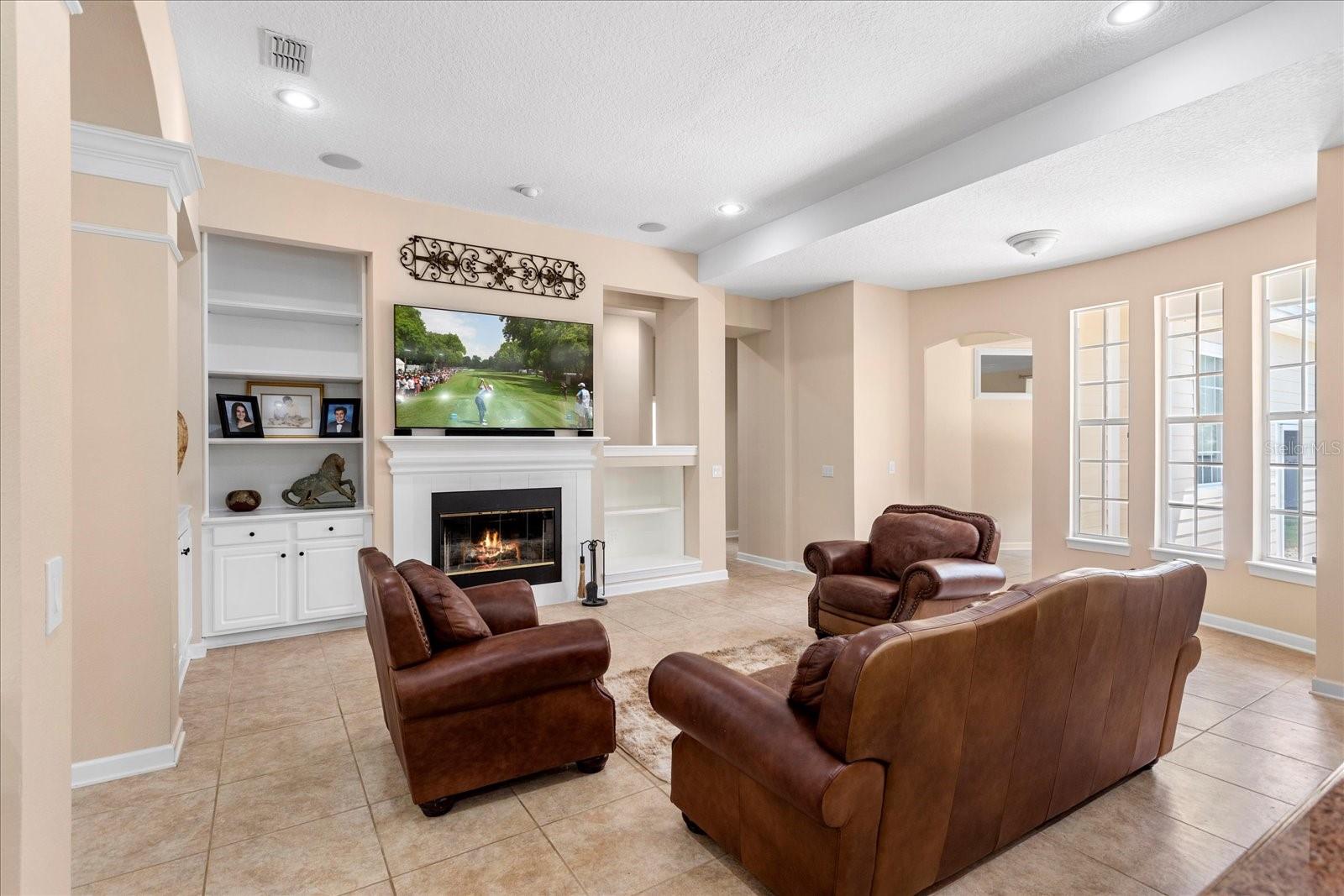 Image 15 of 52 For 922 Jasmine Street