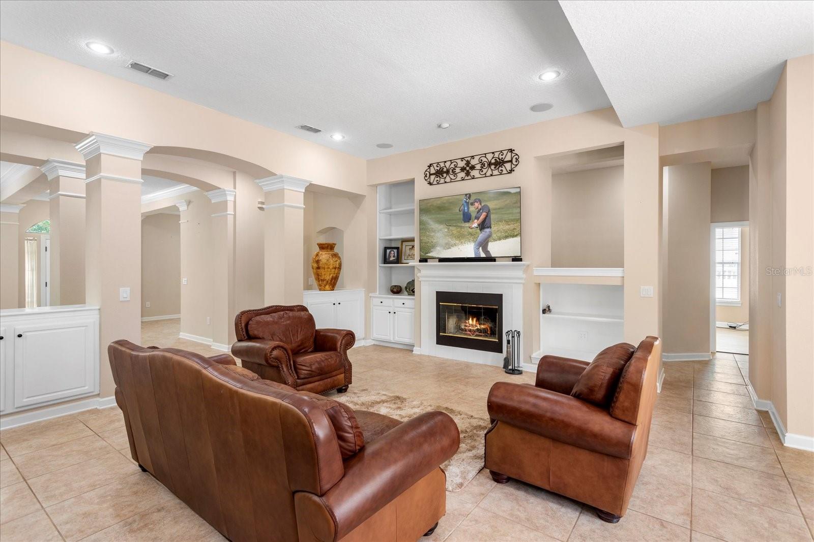 Image 6 of 52 For 922 Jasmine Street